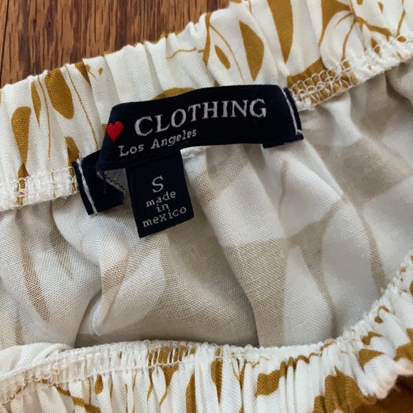 Leaf off the shoulder top NWOT - Picture 5 of 5